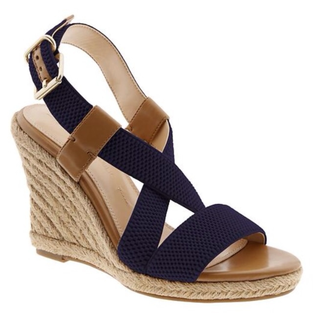 ⬇️ final Banana Republic Pipper Espadrille Wedge.